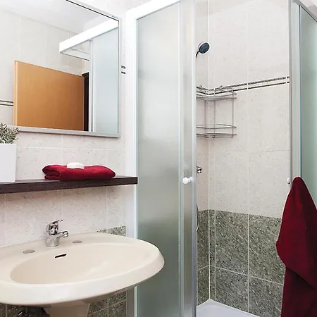 Apartment In With Wifi Rabac