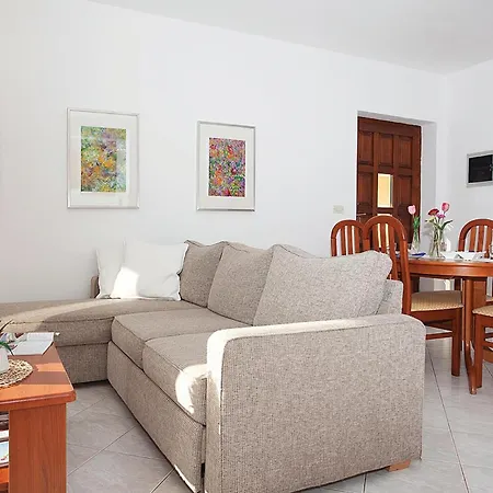 Apartment In With Wifi Rabac